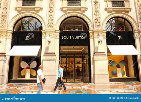 milan louis vuitton mediaset